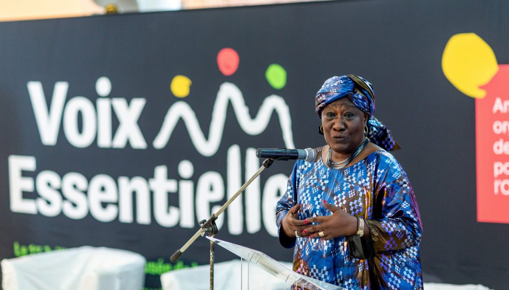 Lancement de l'initiative Voix EssentiELLES pour faire entendre la voix des femmes et des jeunes filles en matière de santé